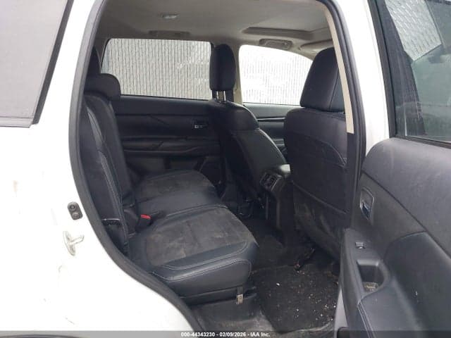 2020 MITSUBISHI OUTLANDER SE 2.4 8