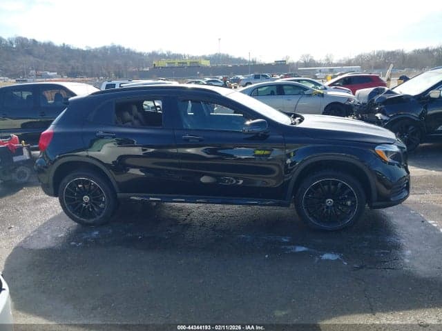 2020 MERCEDES-BENZ GLA 250 4MATIC 13