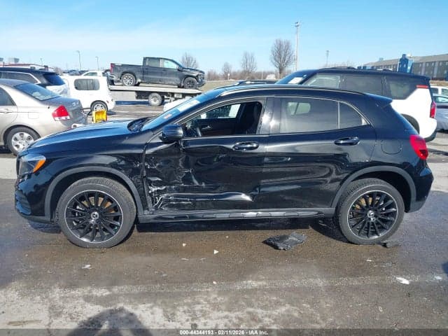 2020 MERCEDES-BENZ GLA 250 4MATIC 6
