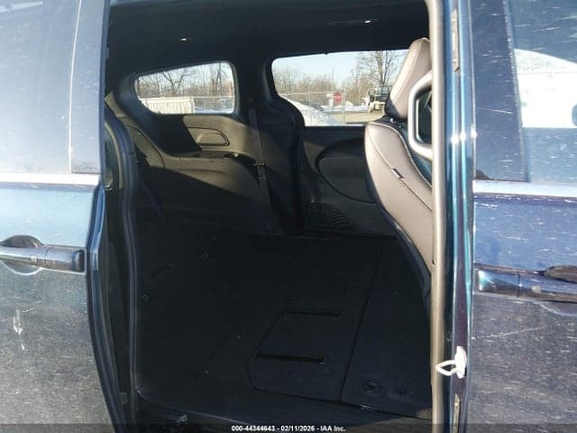 2025 CHRYSLER PACIFICA SELECT 8