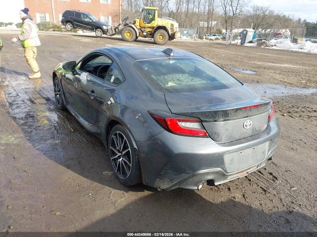 2025 TOYOTA GR86 3
