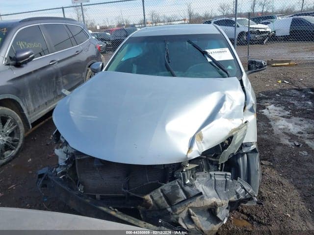 2017 TOYOTA CAMRY SE 13