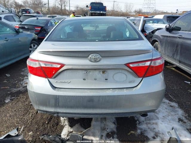 2017 TOYOTA CAMRY SE 17