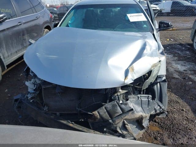 2017 TOYOTA CAMRY SE 6