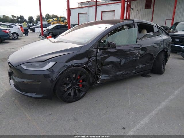 2025 TESLA MODEL X PLAID 2