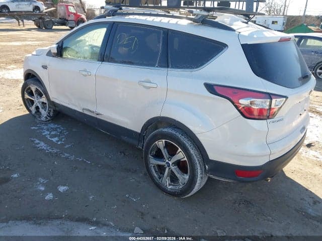 2017 FORD ESCAPE SE 3