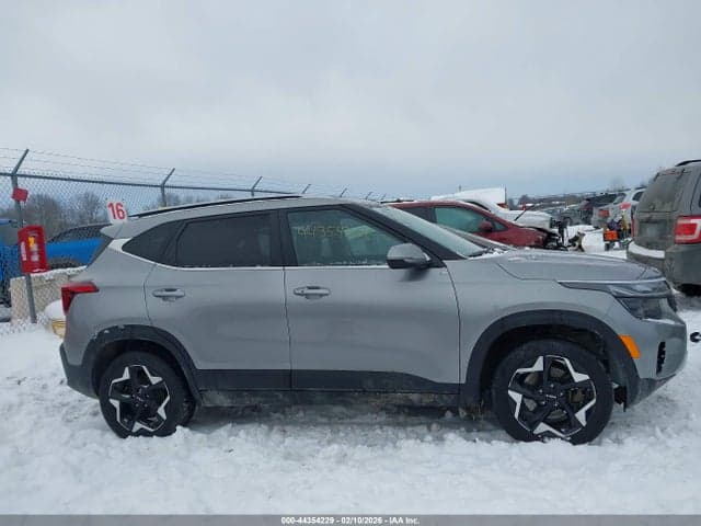 2024 KIA SELTOS EX 14