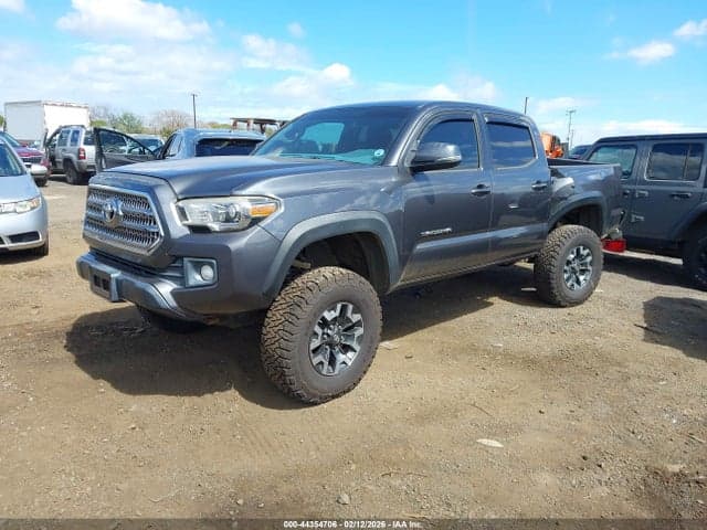 2017 TOYOTA TACOMA SR5 V6 2