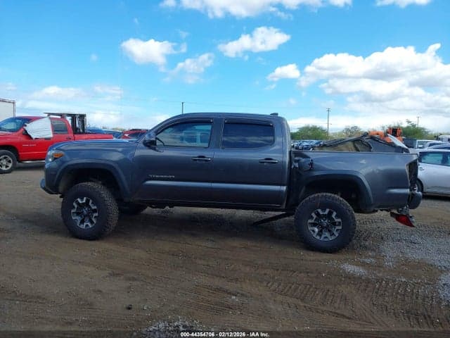 2017 TOYOTA TACOMA SR5 V6 14