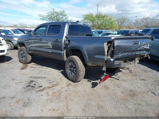 2017 TOYOTA TACOMA SR5 V6 3