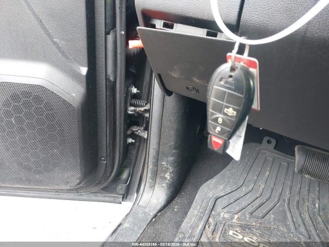 2017 RAM 1500 TRADESMAN 4X4 6'4 BOX 11