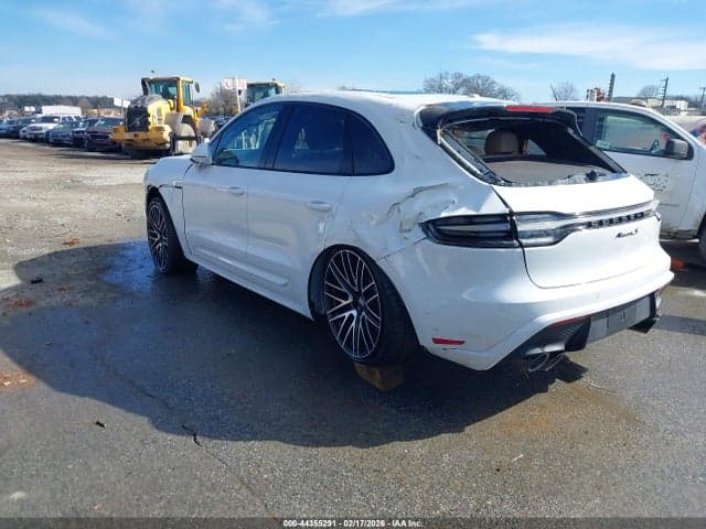 2025 PORSCHE MACAN S 3