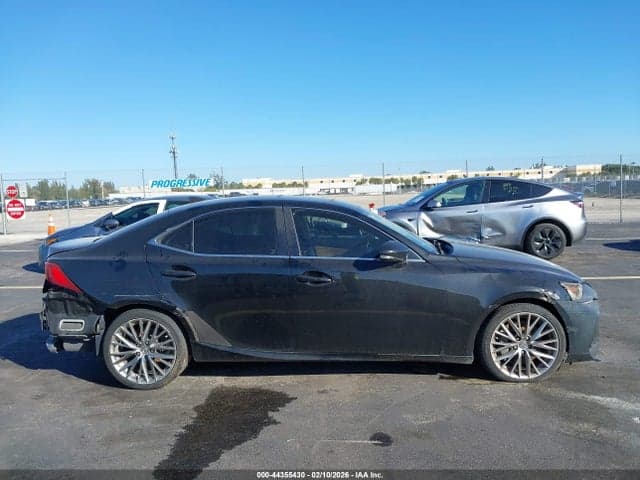 2017 LEXUS IS 200T 14