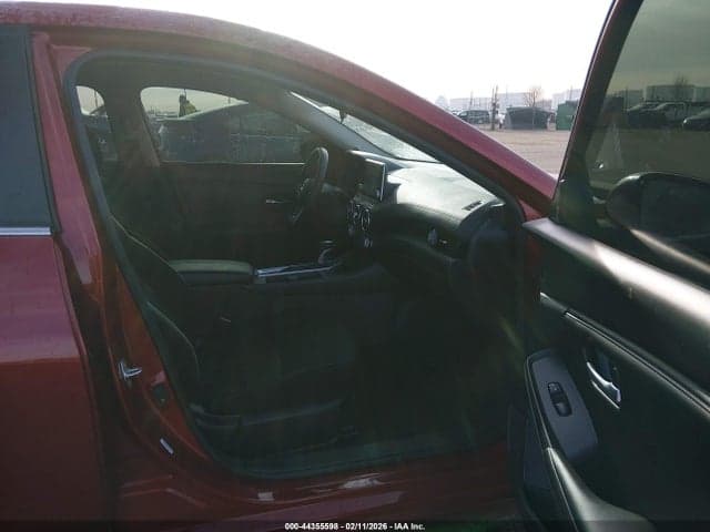 2024 NISSAN SENTRA SV XTRONIC CVT 5