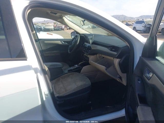2020 FORD ESCAPE SE 5