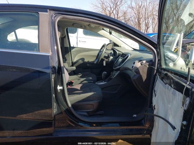 2017 CHEVROLET SONIC LT AUTO 5