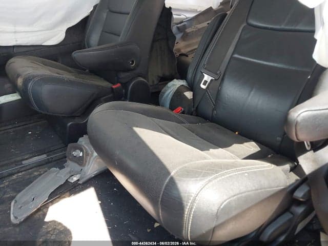 2017 TOYOTA SIENNA SE PREMIUM 8 PASSENGER 8