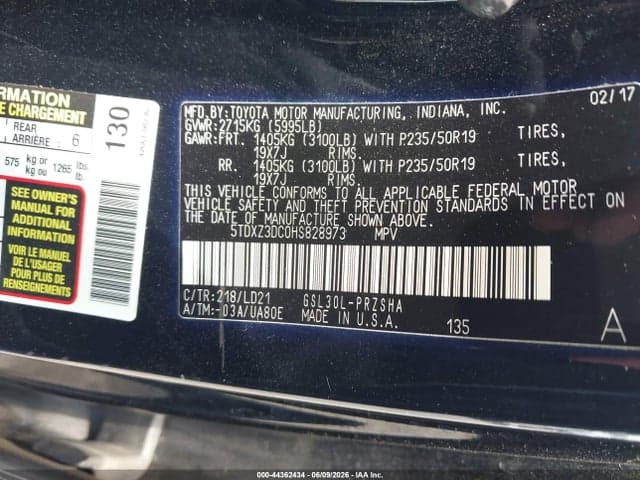 2017 TOYOTA SIENNA SE PREMIUM 8 PASSENGER 9