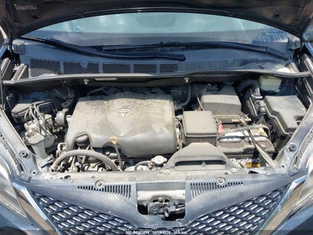 2017 TOYOTA SIENNA SE PREMIUM 8 PASSENGER 10