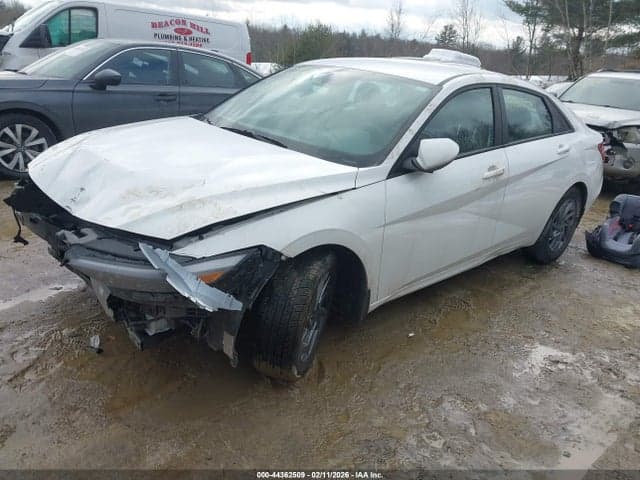 2024 HYUNDAI ELANTRA SEL 2