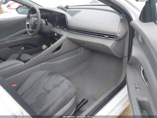 2024 HYUNDAI ELANTRA SEL 5