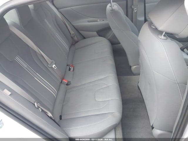 2024 HYUNDAI ELANTRA SEL 8