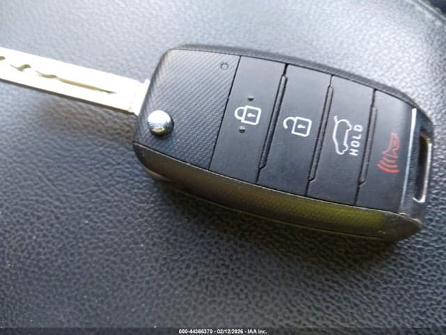 2017 KIA SORENTO 2.4L L 11