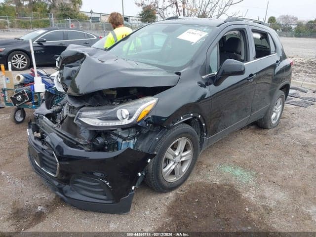 2017 CHEVROLET TRAX LT 2