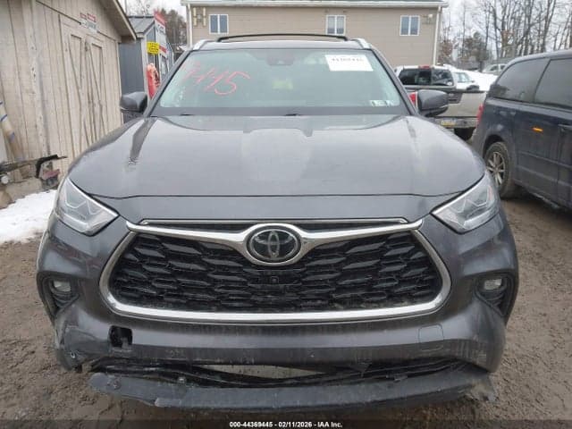 2022 TOYOTA HIGHLANDER LIMITED 12