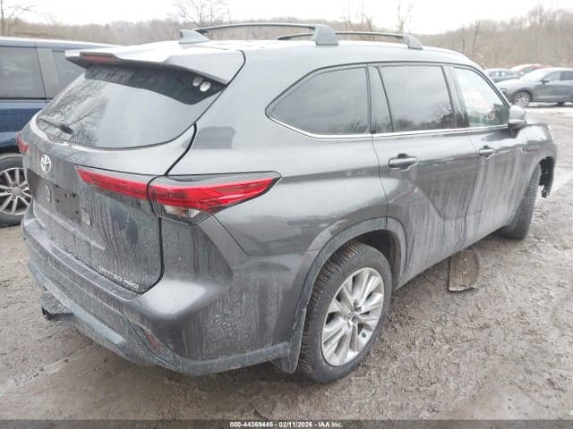 2022 TOYOTA HIGHLANDER LIMITED 4