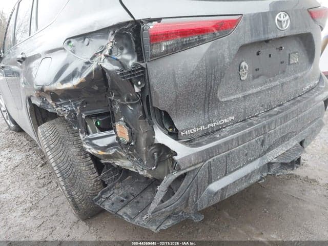 2022 TOYOTA HIGHLANDER LIMITED 6
