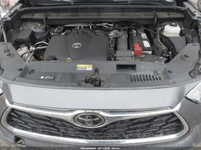 2022 TOYOTA HIGHLANDER LIMITED 10