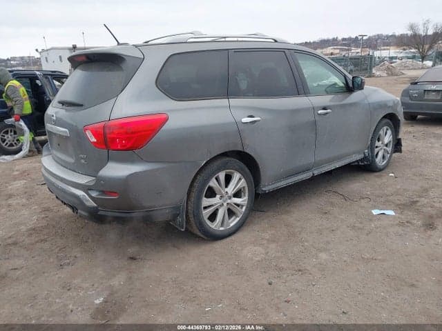 2018 NISSAN PATHFINDER SL 4