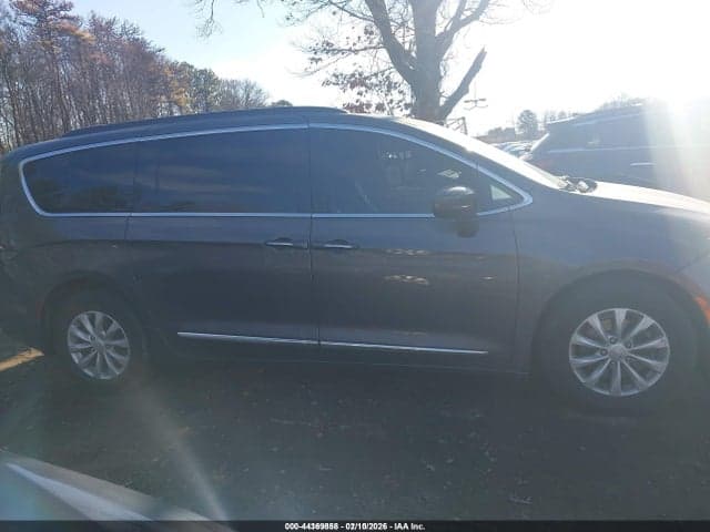 2017 CHRYSLER PACIFICA TOURING-L 13