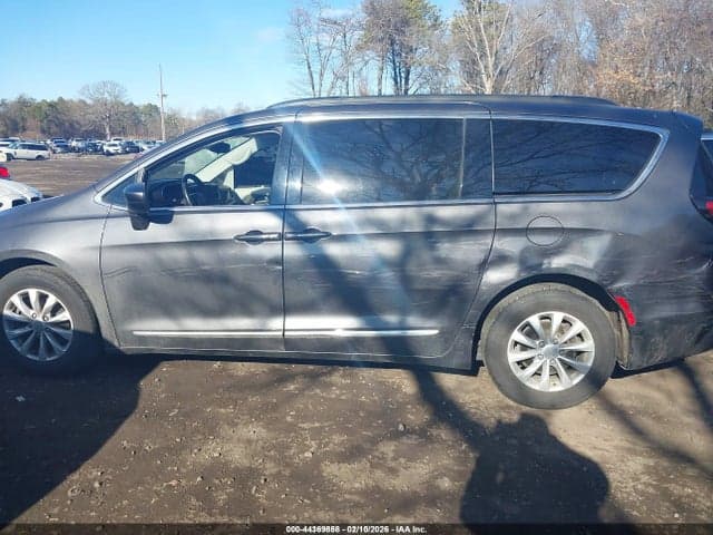 2017 CHRYSLER PACIFICA TOURING-L 14
