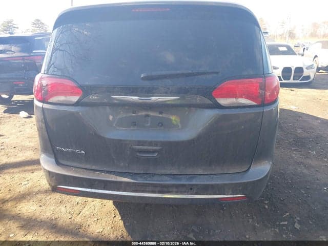 2017 CHRYSLER PACIFICA TOURING-L 16