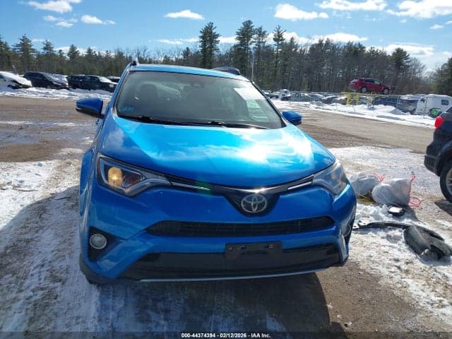 2017 TOYOTA RAV4 XLE 12