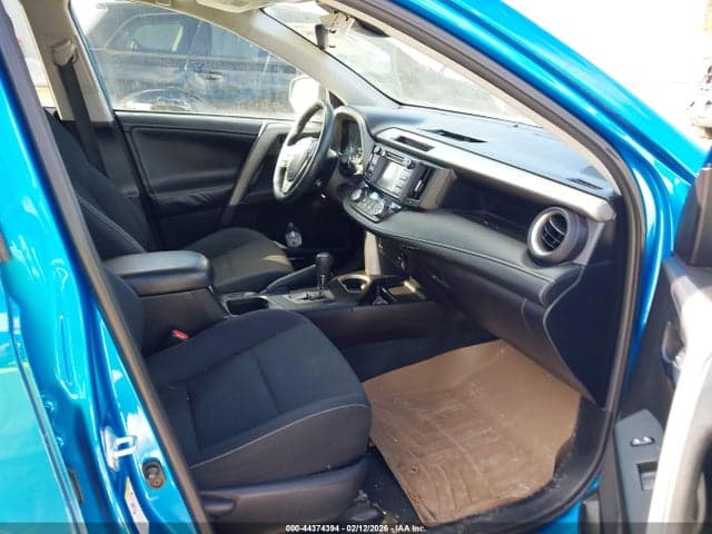 2017 TOYOTA RAV4 XLE 5