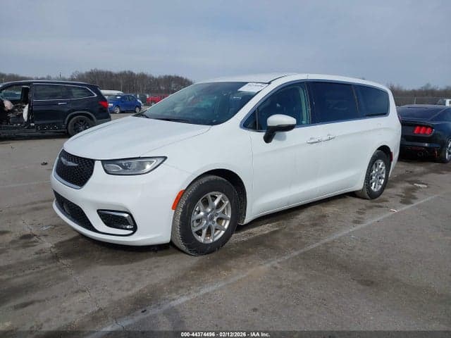 2023 CHRYSLER PACIFICA TOURING L 2