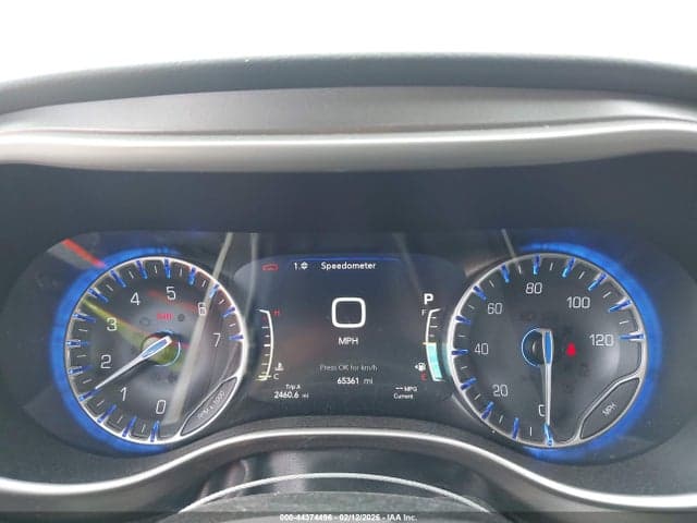 2023 CHRYSLER PACIFICA TOURING L 7