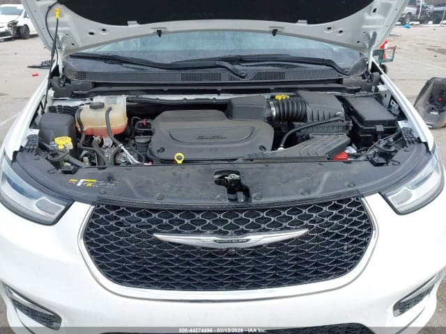 2023 CHRYSLER PACIFICA TOURING L 10