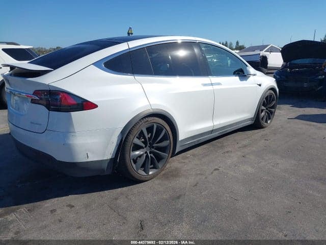 2020 TESLA MODEL X 4