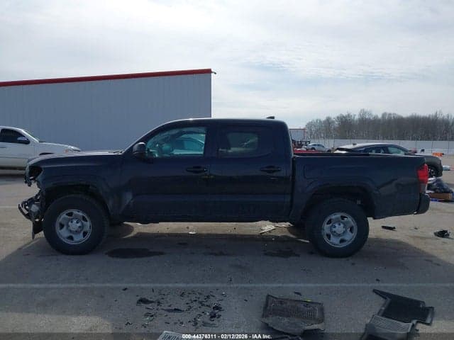 2019 TOYOTA TACOMA SR 14