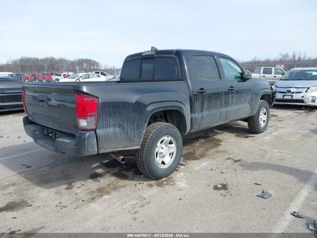 2019 TOYOTA TACOMA SR 4