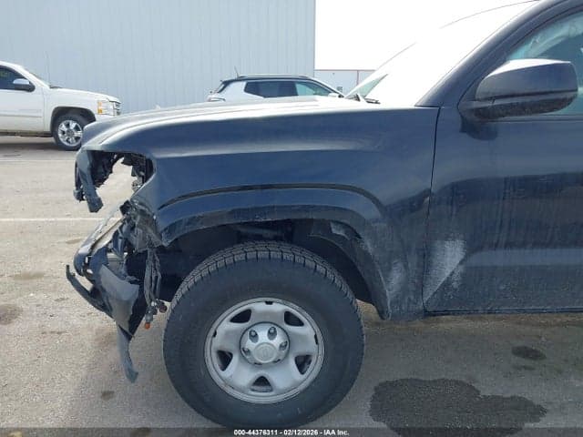 2019 TOYOTA TACOMA SR 6