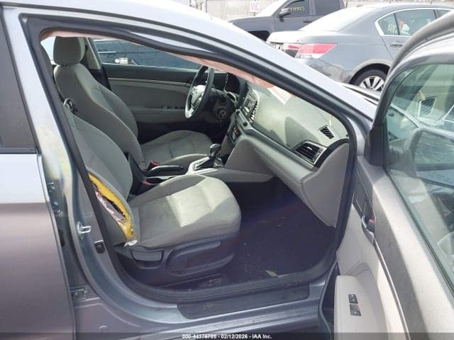 2017 HYUNDAI ELANTRA SE 5