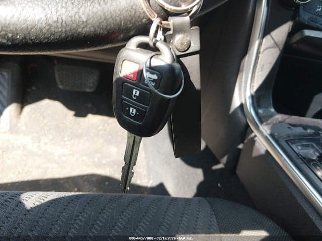 2017 TOYOTA CAMRY LE 11