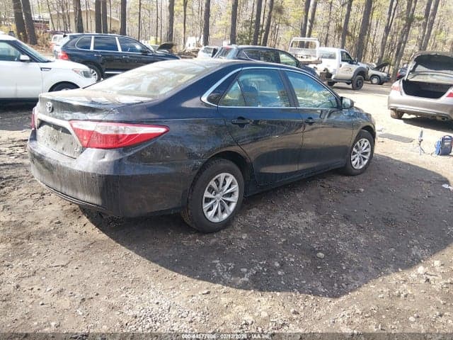 2017 TOYOTA CAMRY LE 4