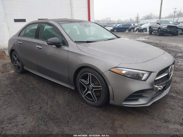 2019 MERCEDES-BENZ A 220 4MATIC 1
