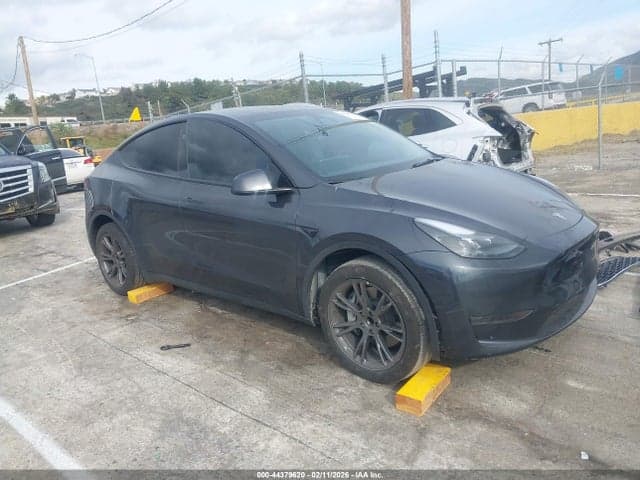 2024 TESLA MODEL Y